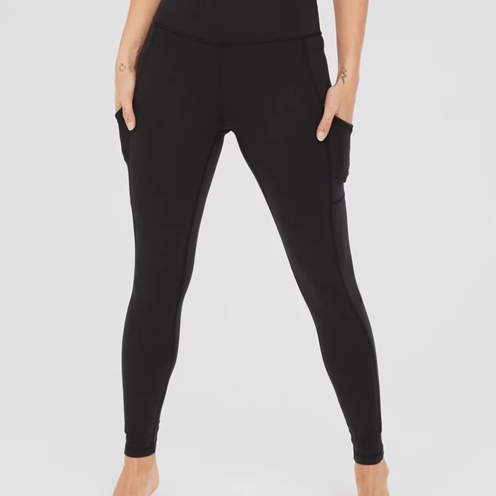 Offline By Aerie The Hugger High Rise Pocket Leggings
